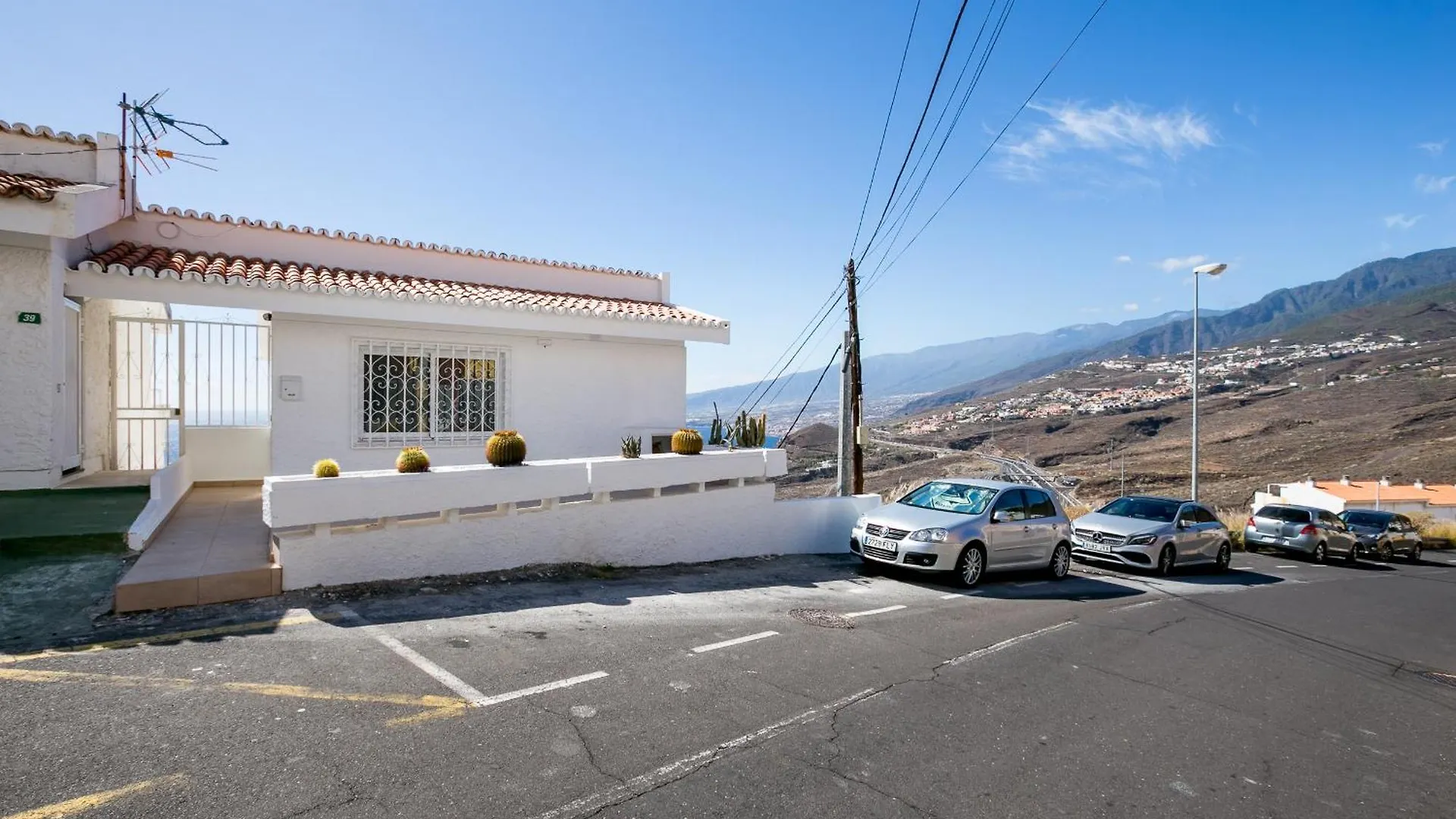Breathtaking 180 Degrees Views In Tabaiba Alta Apartment Santa Cruz de Tenerife